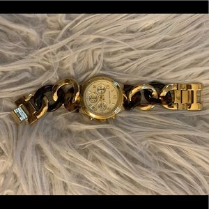 Micheal Kors Tortoise Twisted Band